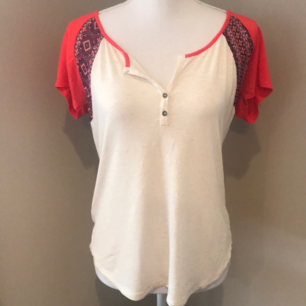 Love On Tap | ladies tee